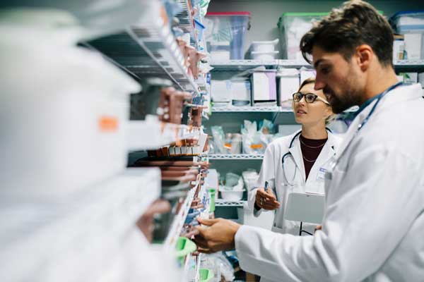 Pharmacies à usage intérieur : le décret enfin publié !